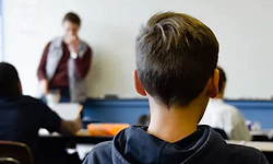 ತಿಲಕ ಇಟ್ಟಿದ್ದಕ್ಕೆ ತಾರತಮ್ಯ; ಶಾಲೆಯನ್ನೇ ತೊರೆದ 8 ವರ್ಷದ ಹಿಂದೂ ವಿದ್ಯಾರ್ಥಿ!