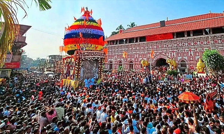 Sirsi Sri Marikamba temple warns devotees against online fraud in festival name