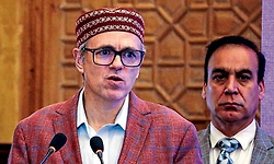 ದಾಳಿ ಬಳಿಕ ಮುಚ್ಚಲಾಗಿದ್ದ ಎಲ್ಲ ಪ್ರವಾಸಿ ತಾಣ ಆರಂಭ: ಕಾಶ್ಮೀರ ಸಿಎಂ