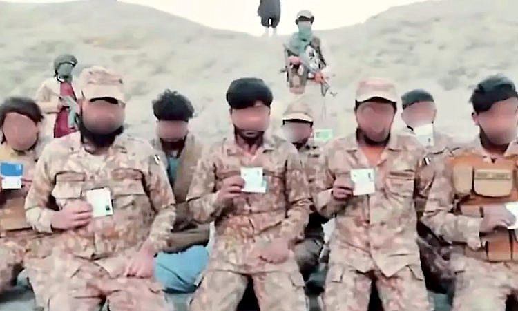 Baloch Custody: ಬಲೂಚ್‌ ಸೆರೆಯಲ್ಲಿ ಪಾಕ್‌ ಸೈನಿಕರ ಬಲಹೀನ ಕಣ್ಣೀರು