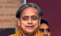 ಸ್ವಪಕ್ಷಕ್ಕೆ ಟಕ್ಕರ್‌: ಎಐ ಶೃಂಗಸಭೆಯನ್ನು ಹಾಡಿ ಹೊಗಳಿದ ಶಶಿ ತರೂರ್‌