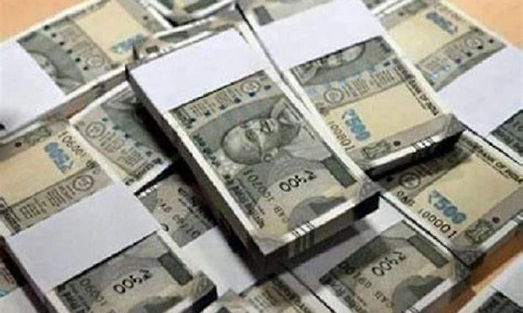 Rupee breaches 93/dollar for the first time, down 19 paise to 93.08 against US dollar in early trade
