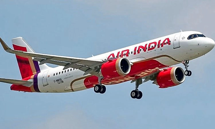 ದಿಲ್ಲಿಯಿಂದ ಕೆನಡಾಕ್ಕೆ ಹೊರಟಿದ್ದ ಏರ್ ಇಂಡಿಯಾ ವಿಮಾನ ಅರ್ಧ ದಾರಿಯಲ್ಲೇ ವಾಪಸ್!