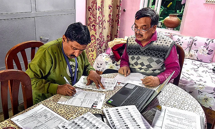 ಪ್ರತಿನಿತ್ಯ ಪಶ್ಚಿಮ ಬಂಗಾಳ ಎಸ್‌ಐಆರ್‌ ಬಗ್ಗೆ ಅರ್ಜಿ:ಸಿಜೆಐ ಅಸಮಾಧಾನ