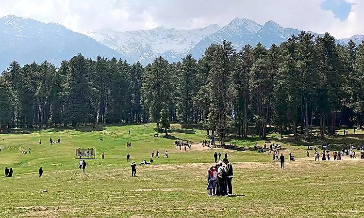 ಪಹಲ್ಗಾಮ್ ಉಗ್ರರ ದಾಳಿಗೆ ಒಂದು ವರ್ಷ: ಮಾಸದ ಗಾಯ, ಮುಗಿಯದ ಕಣ್ಣೀರು...