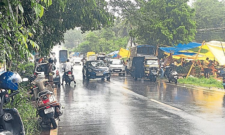 ಕಟಪಾಡಿ ಸಂತೆ: ಪಾರ್ಕಿಂಗ್‌ ಕಿರಿಕಿರಿ
