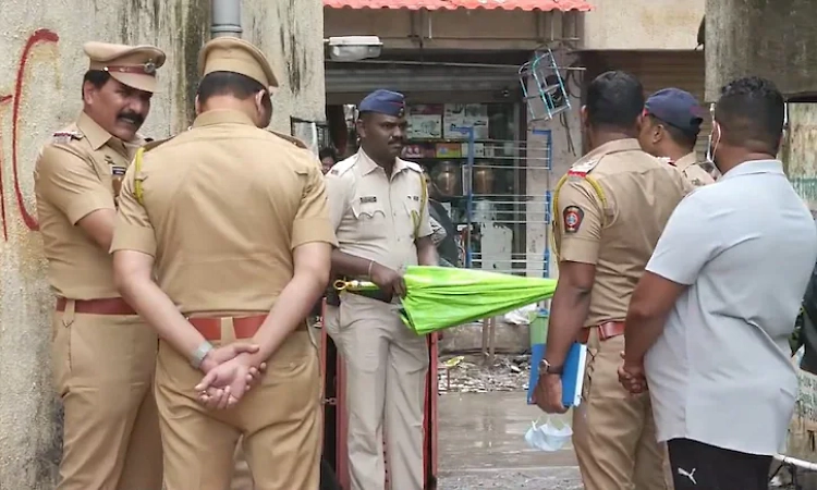 Woman allegedly kills lover, hides body in bathroom, confesses through voice message