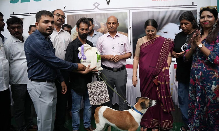 Bengaluru: ದತ್ತು ಸ್ವೀಕಾರ ಅಭಿಯಾನ: 40 ನಾಯಿಗಳ ಪ್ರದರ್ಶನ
