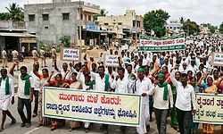 ಮಳೆ ಕೊರತೆ: ನೆರವಿಗೆ ಆಗ್ರಹಿಸಿ ರೈತರ ಪ್ರತಿಭಟನೆ