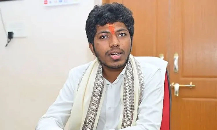 Bidar MP Sagar Khandre urges teacher recruitment for Marathi, Urdu schools in border areas