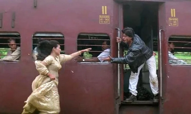 ‘Dilwale Dulhania Le Jayenge''@30: An iconic train sequence that Hindi cinema keeps revisiting
