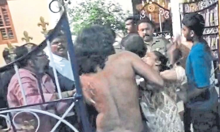 Police register suo motu case against Rowdy-Sheeter for obstructing officers during robbery probe