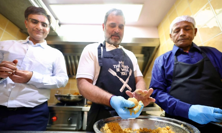 Rahul Gandhi tries his hand at making 'imarti', 'besan laddoo' at old Delhi's Ghantewala sweet shop