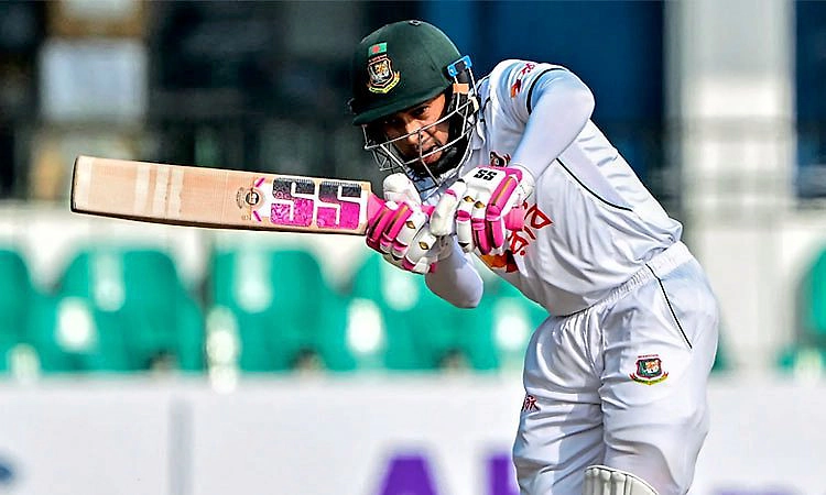 100ನೇ ಟೆಸ್ಟ್‌ನಲ್ಲಿ ಶತಕ ಸಾಧನೆ: ಮುಷ್ಫಿಕರ್‌ ವಿಶ್ವದ 11ನೇ ಬ್ಯಾಟರ್‌  