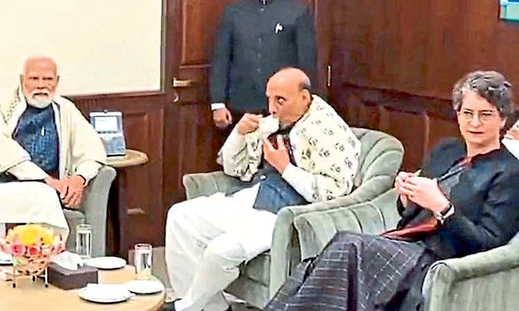 ಅಧಿವೇಶನದ ಬಳಿಕ ಪ್ರಧಾನಿ ಮೋದಿ, ಪ್ರಿಯಾಂಕಾ ಸೌಹಾರ್ದ ಮಾತುಕತೆ!