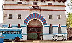 ಬೆಳಗಾವಿ: ಹಿಂಡಲಗಾ ಜೈಲಿನಲ್ಲಿ ಕೈದಿಗಳ ಹೊಡೆದಾಟ; ಕಲ್ಲಿನಿಂದ ಜಜ್ಜಿ ಹಲ್ಲೆ