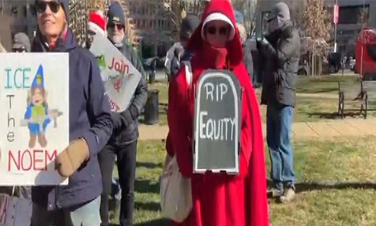 US; ಟ್ರಂಪ್ ವಲಸೆ ದಮನ ಕ್ರಮದ ವಿರುದ್ಧ ದೇಶಾದ್ಯಂತ ಪ್ರತಿಭಟನೆ