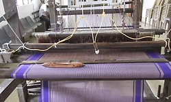 ಕಾಸರಗೋಡು ಸೀರೆಗೆ ಬೇಡಿಕೆ ಇದ್ದರೂ ನೇಯುವವರಿಲ್ಲ- ಸಂಕಷ್ಟದಲ್ಲಿ ಕೈಮಗ್ಗ ಉದ್ಯಮ