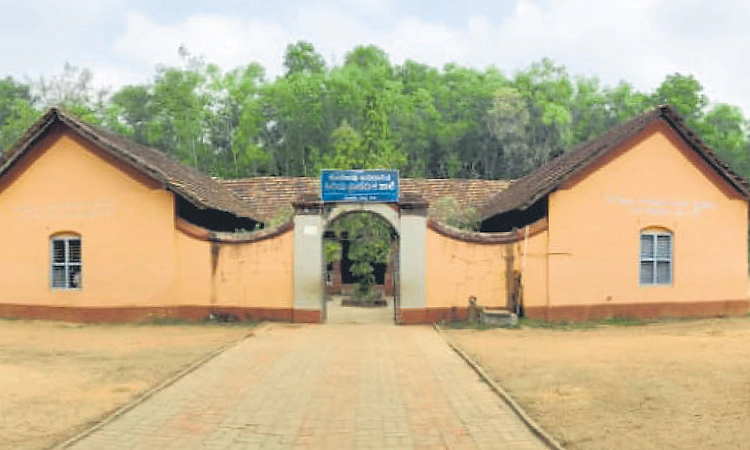 Mulki: ಶತಮಾನದ ಹಿಂದಿನ ಶಾಲೆಯ ಮರುಸೃಷ್ಟಿ!