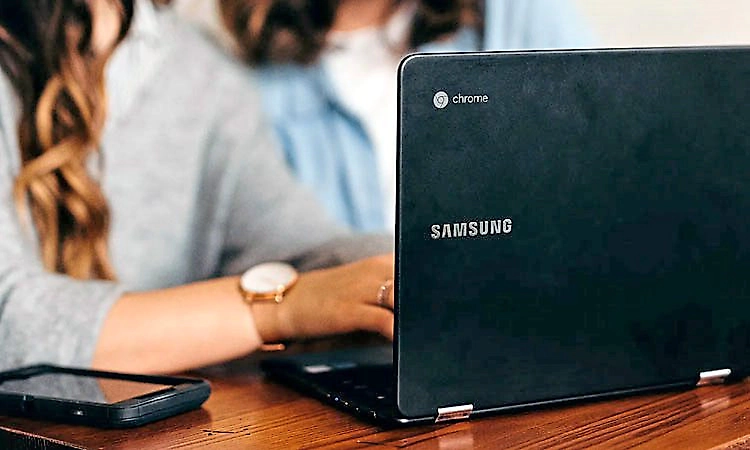 Village administrative officers go digital with Chromebooks across Karnataka