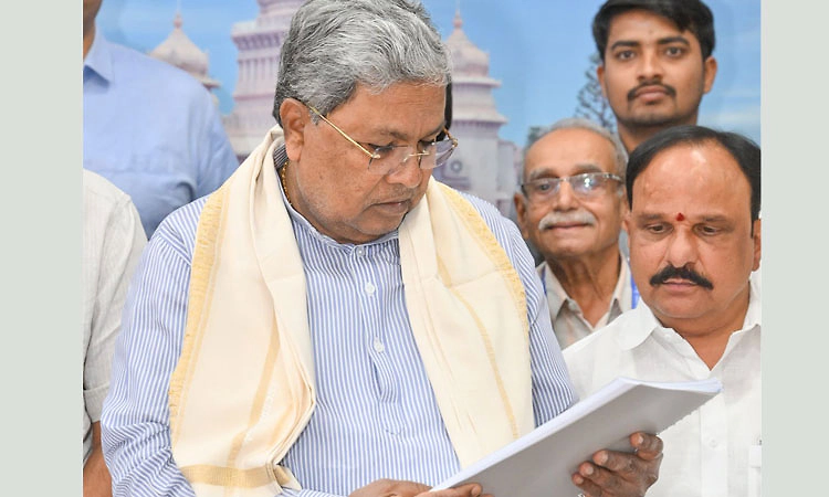 ವಿಧಾನಸೌಧದಲ್ಲಿ ಮಾಧ್ಯಮ ನಿರ್ಬಂಧ ಖಂಡಿಸಿ ಪ್ರತಿಭಟನೆ