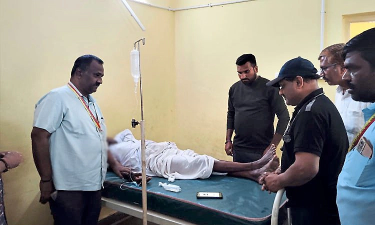 Yelburga: ವಿಷಪೂರಿತ ಆಹಾರ ಸೇವಿಸಿ 120ಕ್ಕೂ ಹೆಚ್ಚು ಮಂದಿ ಅಸ್ವಸ್ಥ