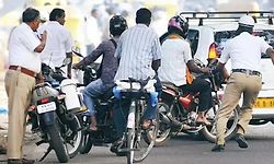 Kumbale: ಅಪ್ರಾಪ್ತ ವಯಸ್ಸಿನವರಿಂದ ವಾಹನ ಚಾಲನೆ: ಕೇಸು ದಾಖಲು