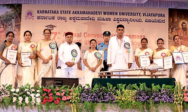 Vijayapura: ಜ್ಞಾನವು ಸಮಾಜದ ಪ್ರಗತಿಗೆ ಬಳಕೆಯಾಗಲಿ: ರಾಜ್ಯಪಾಲ ಗೆಹ್ಲೋಟ್