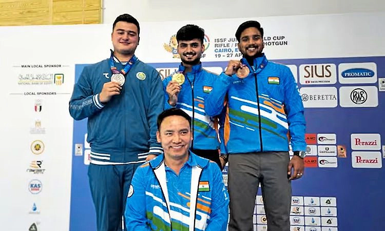 ಜೂನಿಯರ್ ಶೂಟಿಂಗ್‌ ವಿಶ್ವಕಪ್‌: 10 ಮೀ. ಪಿಸ್ತೂಲ್‌ನಲ್ಲಿ ಶಿವಗೆ ಚಿನ್ನ    