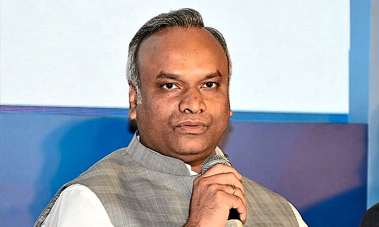 ಸ್ವದೇಶಿಯರಿಗೂ ಚಾಕೊಲೇಟ್ ತಿನ್ನಿಸಿದ ಪ್ರಧಾನಿ: ಪ್ರಿಯಾಂಕ್‌