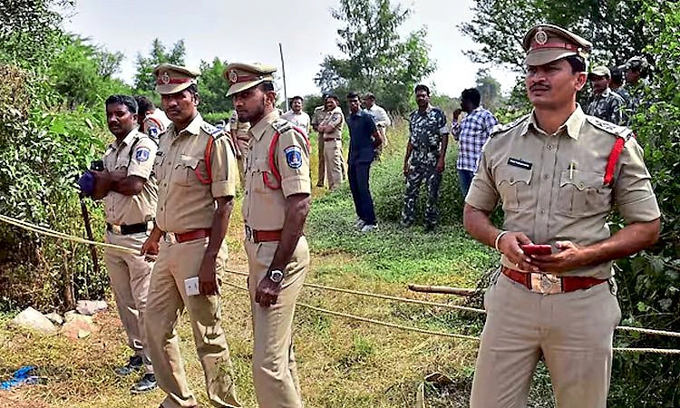 ಅನಾರೋಗ್ಯ ಪೀಡಿತ ಪತಿಯನ್ನು ಕೊಂದು ಹೃದಯಾಘಾತವೆಂದು ಬಿಂಬಿಸಿದ ಪತ್ನಿ, ಪ್ರೇಮಿ!