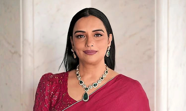 ‘ಅಮ್ಮ’ ಸಂಘಟನೆಯಲ್ಲಿ ಬಿಕ್ಕಟ್ಟು: ಅಧ್ಯಕ್ಷೆ ಶ್ವೇತಾ ಮೆನನ್ ಸೇರಿ ಇಡೀ ಸಮಿತಿ ರಾಜೀನಾಮೆ