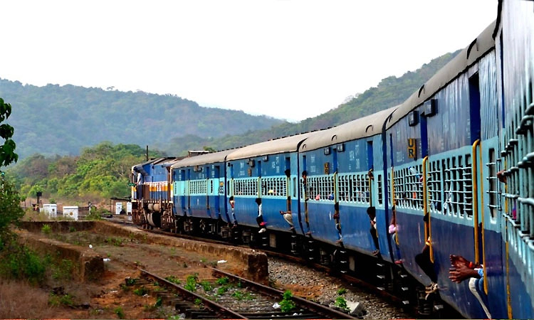 ನೈಋತ್ಯ ರೈಲ್ವೇ: 428 ಕೆಟರಿಂಗ್‌ ಮೇಲೆ ನಿಗಾ