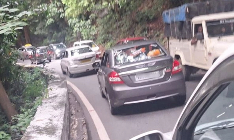 Traffic resumes on Agumbe Ghat after 18-hour disruption