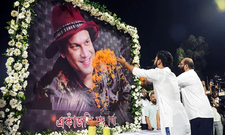 Zubeen Garg: ಗುವಾಹಟಿಗೆ ಆಗಮಿಸಿದ ಗಾಯಕ ಗರ್ಗ್‌ ಪಾರ್ಥೀವ ಶರೀರ, ಅಂತಿಮ ದರ್ಶನಕ್ಕೆ ಅವಕಾಶ