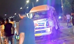 Bengaluru: ವಿದ್ಯುತ್‌ ಕಂಬಕ್ಕೆ ಟಿಟಿ ಡಿಕ್ಕಿ: ಓರ್ವ ಸಾವು, 6 ಮಂದಿಗೆ ಗಾಯ