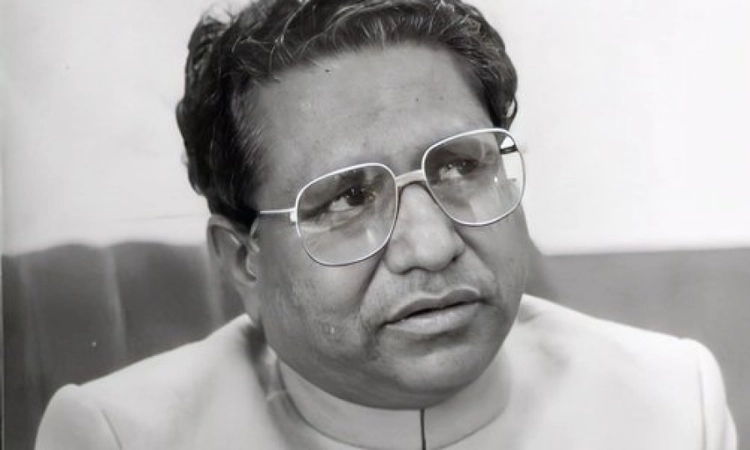 Ex-Union minister and Congress leader Yogendra Makwana dies