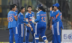 India crush Zimbabwe by 92 runs in third T20 to sweep series