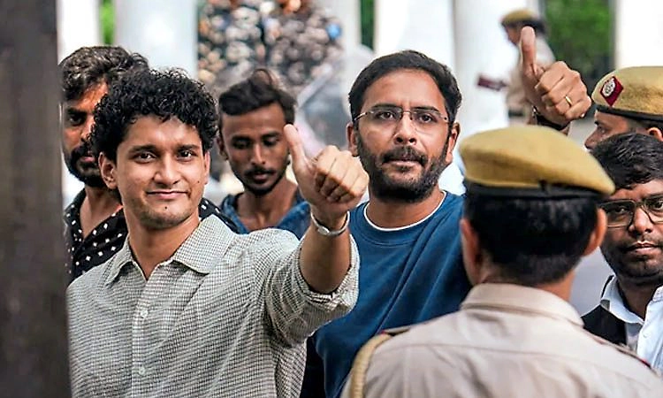 7 ದಿನಗಳ ಜೈಲು ವಾಸದ ಬಳಿಕ CJP ನಾಯಕರಾದ ಸೌರವ್ ದಾಸ್, ಅಶುತೋಷ್ ರಂಕಾ ಬಿಡುಗಡೆಗೆ ಆದೇಶ