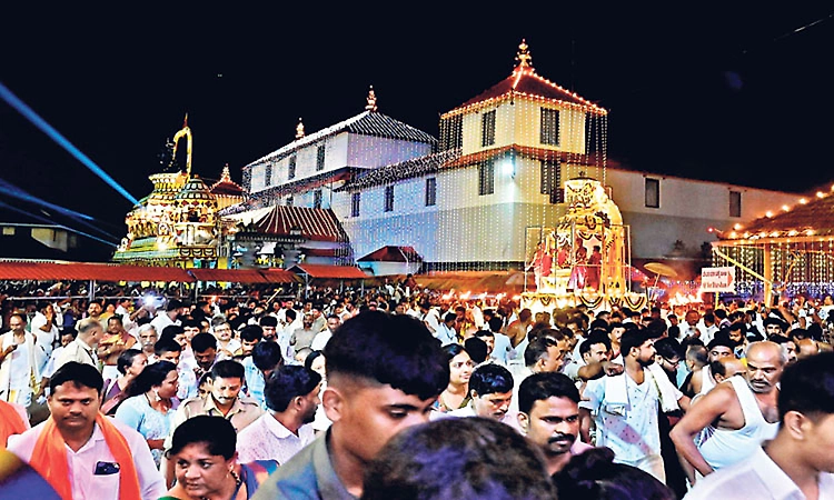 Five-day Lakshadeepotsava at Dharmasthala concludes
