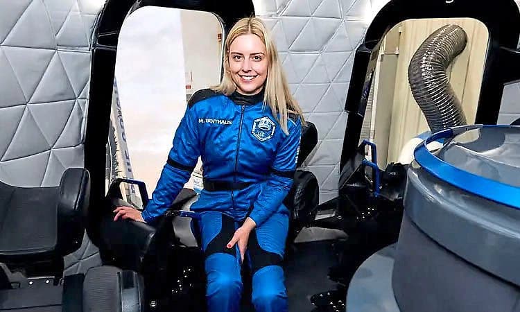 Washington: ವ್ಹೀಲ್‌ಚೇರ್‌ನಲ್ಲಿ ಬಾಹ್ಯಾಕಾಶಕ್ಕೆ ಹೋಗಿಬಂದ ಜರ್ಮನಿ ಮಹಿಳೆ