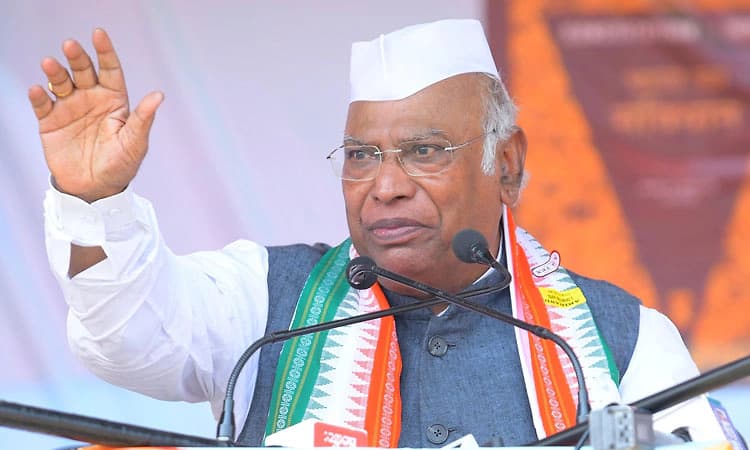 ರಾಜ್ಯ ಸರಕಾರದಲ್ಲಿನ ನಾಯಕತ್ವ ಗೊಂದಲ ಹೈಕಮಾಂಡ್‌ ಸೃಷ್ಟಿಸಿಲ್ಲ: ಮಲ್ಲಿಕಾರ್ಜುನ ಖರ್ಗೆ