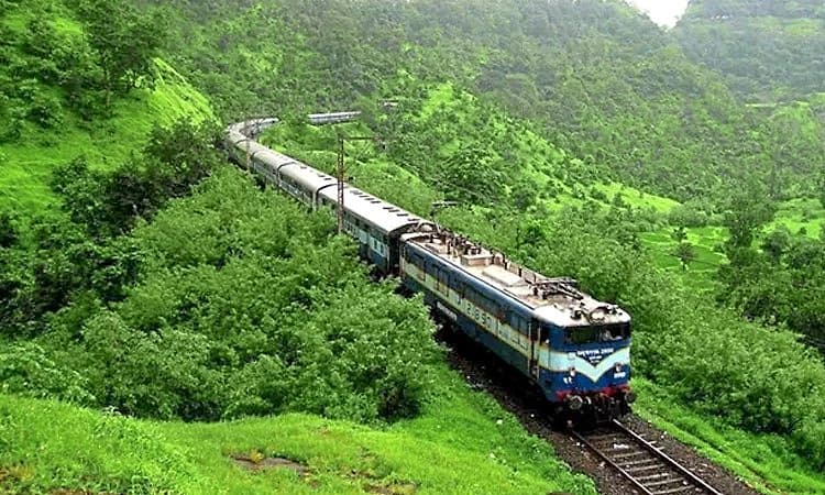 ಕೊಂಕಣ ರೈಲ್ವೇ ವಿಲೀನಕ್ಕೆ ರಾಜ್ಯ ಸರಕಾರಗಳ ಪ್ರತಿಕ್ರಿಯೆ ನಿರೀಕ್ಷೆಯಲ್ಲಿ ಕೇಂದ್ರ