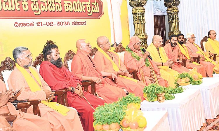 ನಾರಾಯಣಗುರುಗಳು ವಿಶ್ವಗುರು: ಶಿವಗಿರಿ ಶ್ರೀ