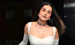 ದಕ್ಷಿಣದ ಸಿನಿಮಾಗಳಲ್ಲಿ ಪ್ಯಾಡೆಡ್ ಬ್ರಾ ಧರಿಸೋಕೆ ಹೇಳ್ತಾರೆ.. ಕಹಿ ಘಟನೆ ನೆನೆದ ನಟಿ ತಾಪ್ಸಿ