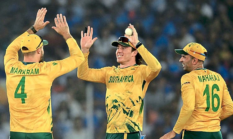 T20 World Cup Super 8: ಬ್ಯಾಟಿಂಗ್‌ ಮರೆತ ಭಾರತಕ್ಕೆ ಸೋಲಿನೇಟು ನೀಡಿದ ದ.ಆಫ್ರಿಕಾ