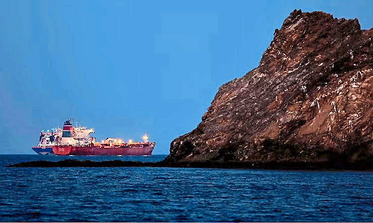 ಶತ್ರುಗಳು ಬಿಟ್ಟು ಬೇರೆ ಎಲ್ಲರಿಗೆ ಹಾರ್ಮುಜ್‌ ಜಲಸಂಧಿ ಮುಕ್ತವಾಗಿದೆ: ಇರಾನ್‌