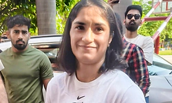 HC pulls up WFI over decision to declare Vinesh Phogat ineligible