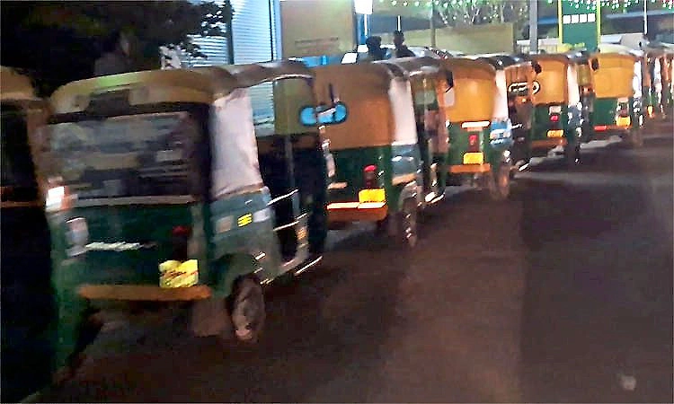 Karkala: Getting CNG becomes a major challenge; auto and taxi drivers frustrated
