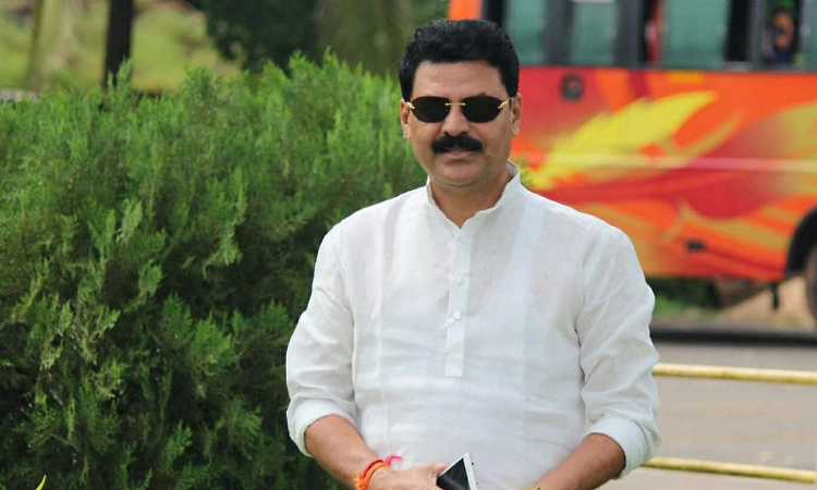 K'taka Cabinet reshuffle: Over 30 legislators to meet top brass in Delhi, says MLA Krishna